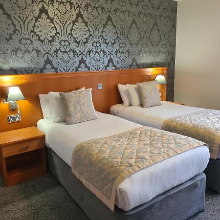 Leitrim Marina Hotel Carrick-on-Shannon Экстерьер фото