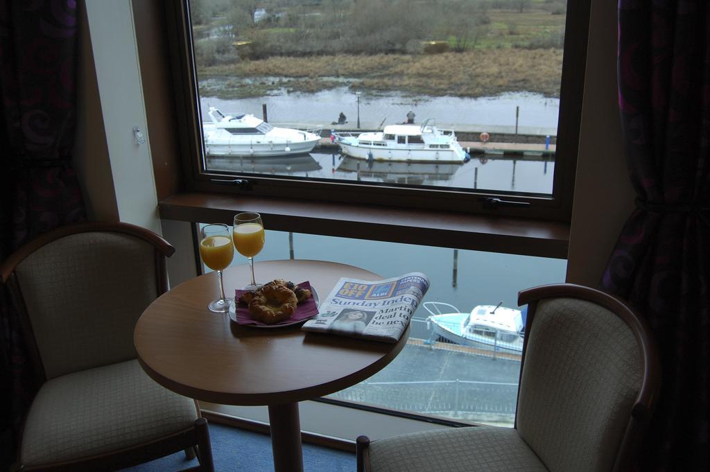 Leitrim Marina Hotel Carrick-on-Shannon Экстерьер фото