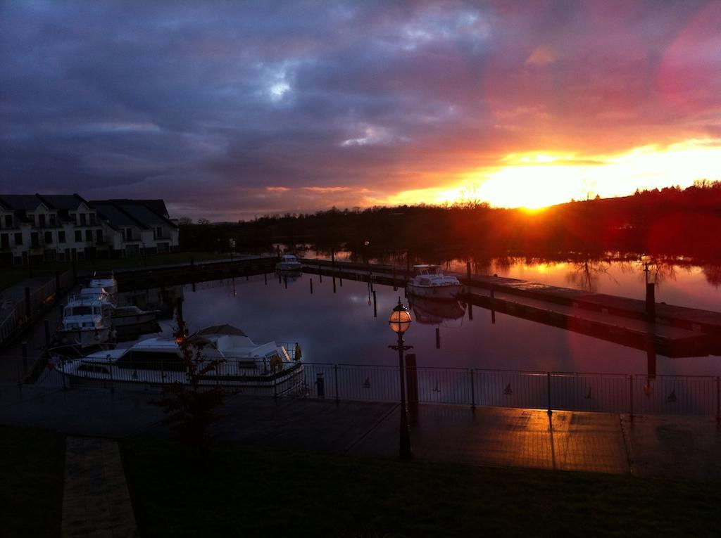 Leitrim Marina Hotel Carrick-on-Shannon Экстерьер фото